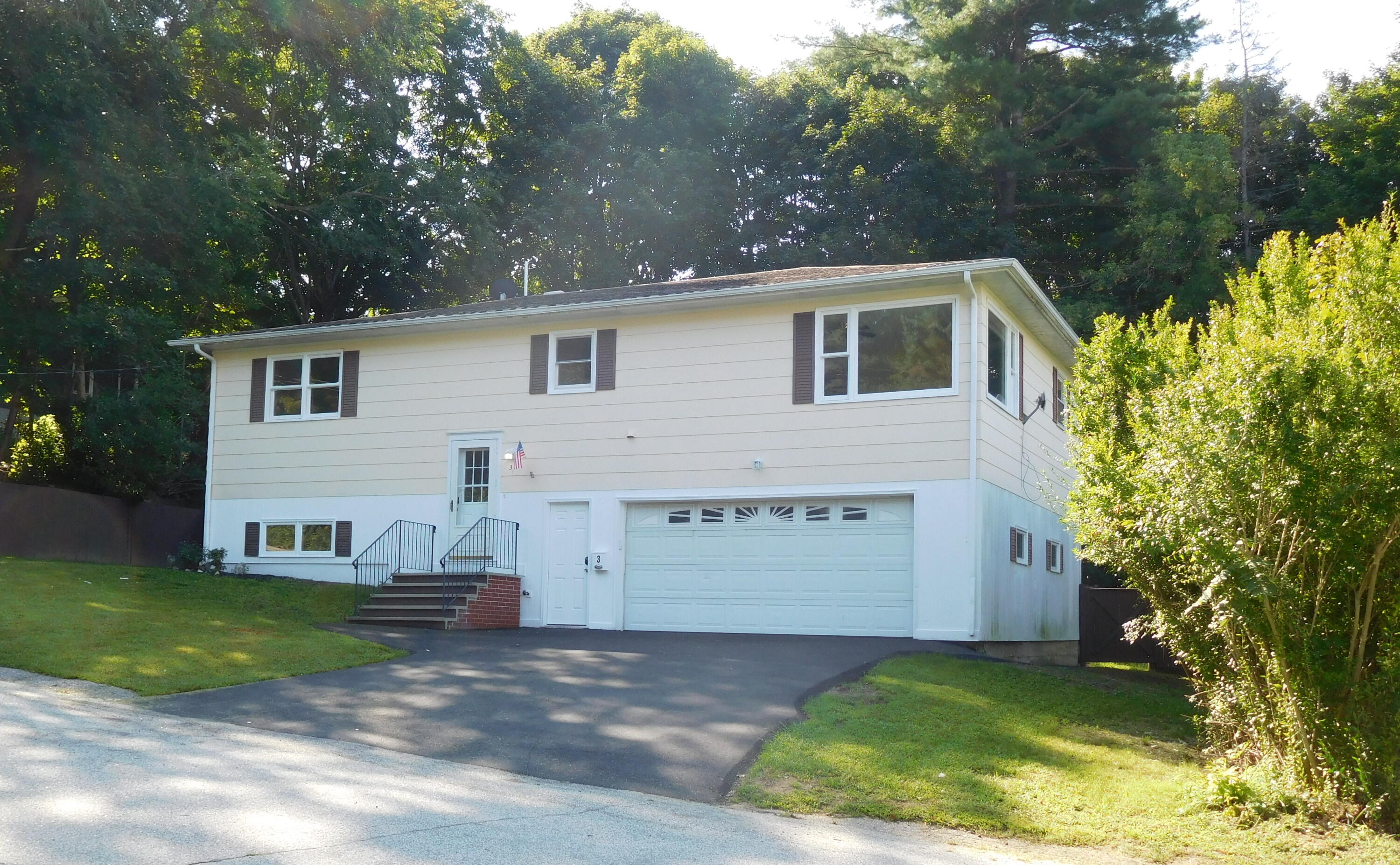 3 Malo Street Lewiston ME 04240