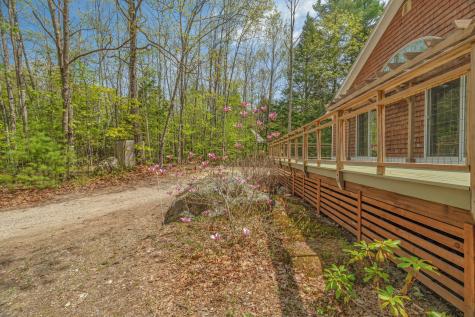 21 Hall Lane Norway ME 04268