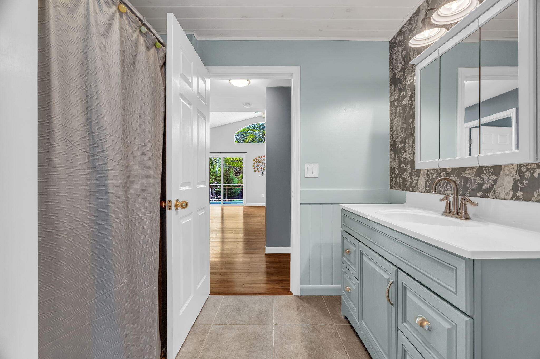 21 Hall Lane Norway ME 04268