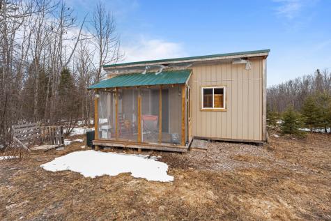 3 New England Road Abbot ME 04406
