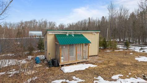 3 New England Road Abbot ME 04406