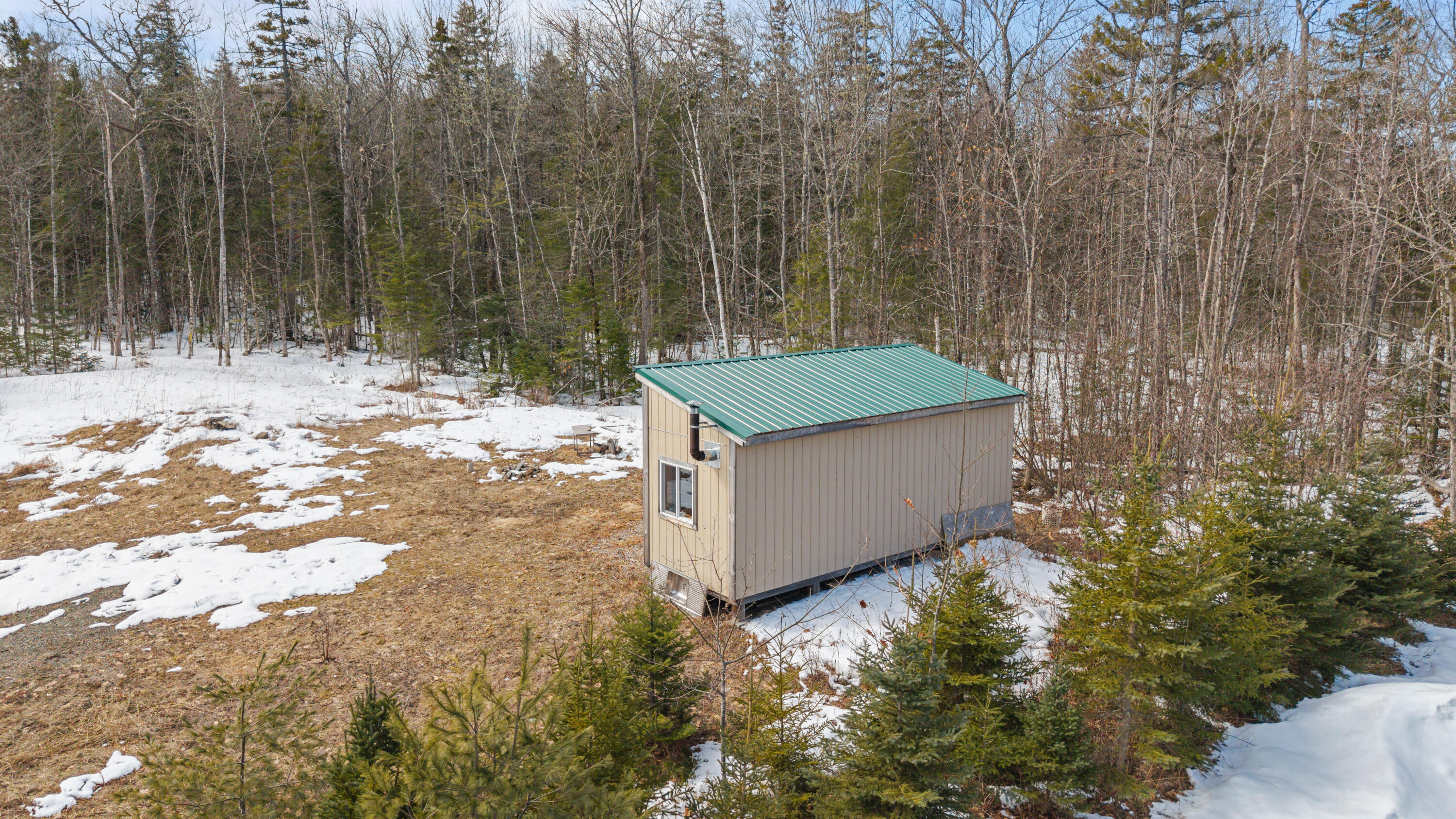 3 New England Road Abbot ME 04406