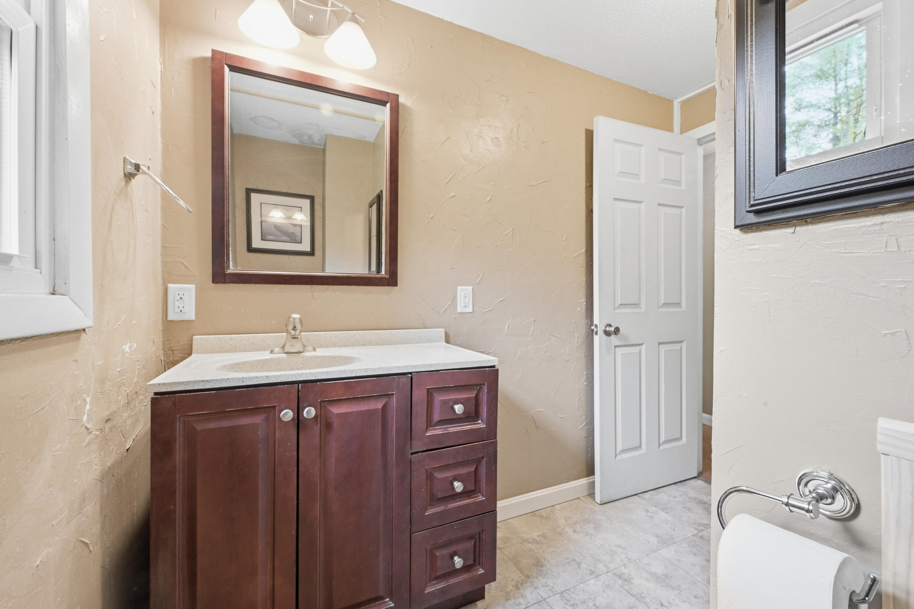 33 Woodridge Drive Manchester ME 04351