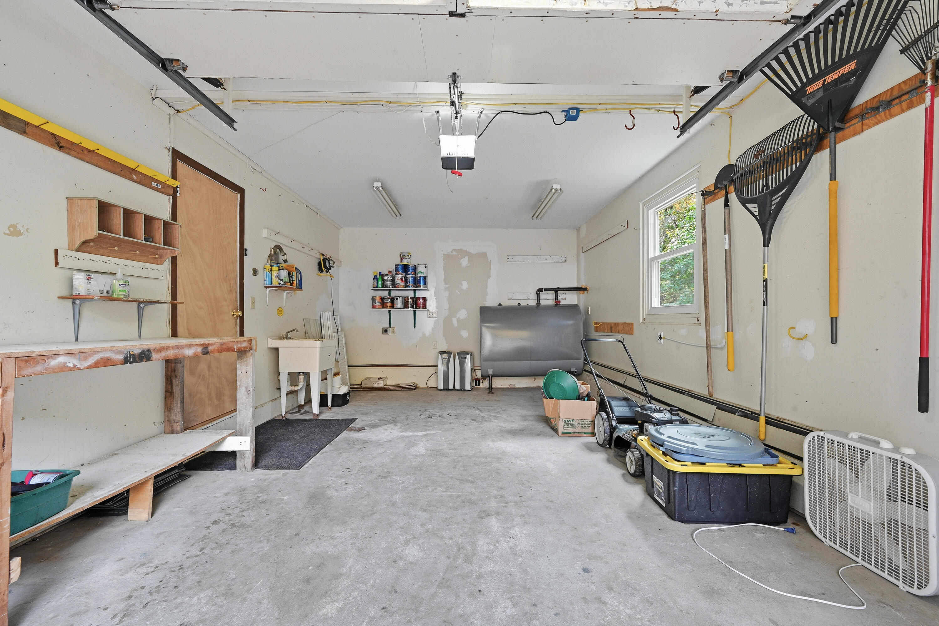 33 Woodridge Drive Manchester ME 04351