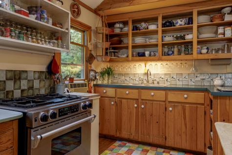 32 Fox Run Lamoine ME 04605