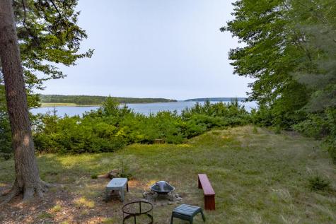 32 Fox Run Lamoine ME 04605