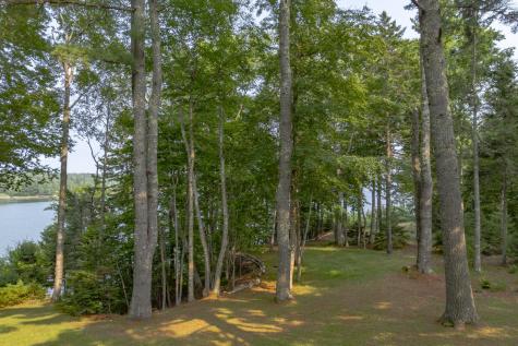 32 Fox Run Lamoine ME 04605