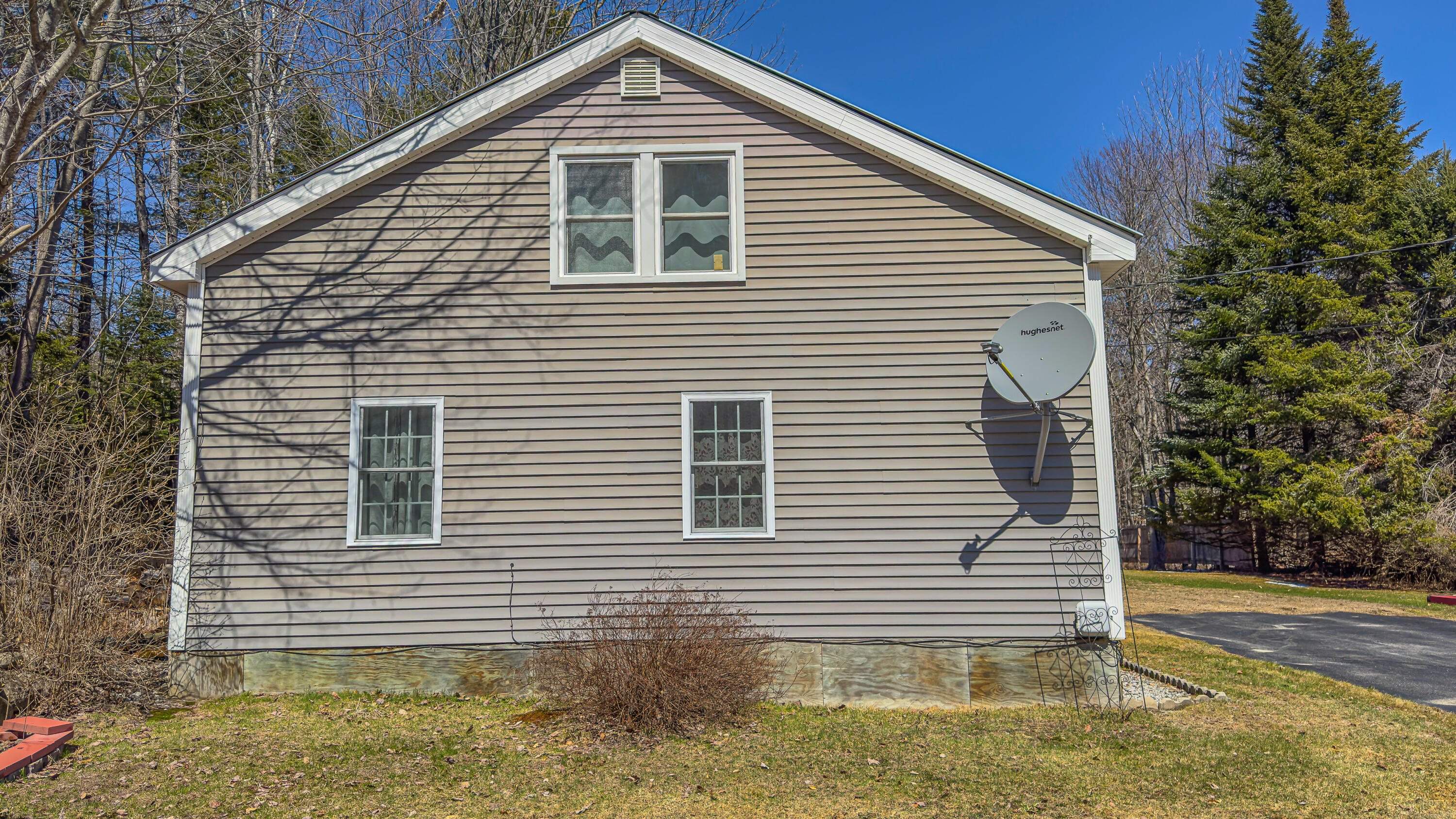 513 S High Street Bridgton ME 04009