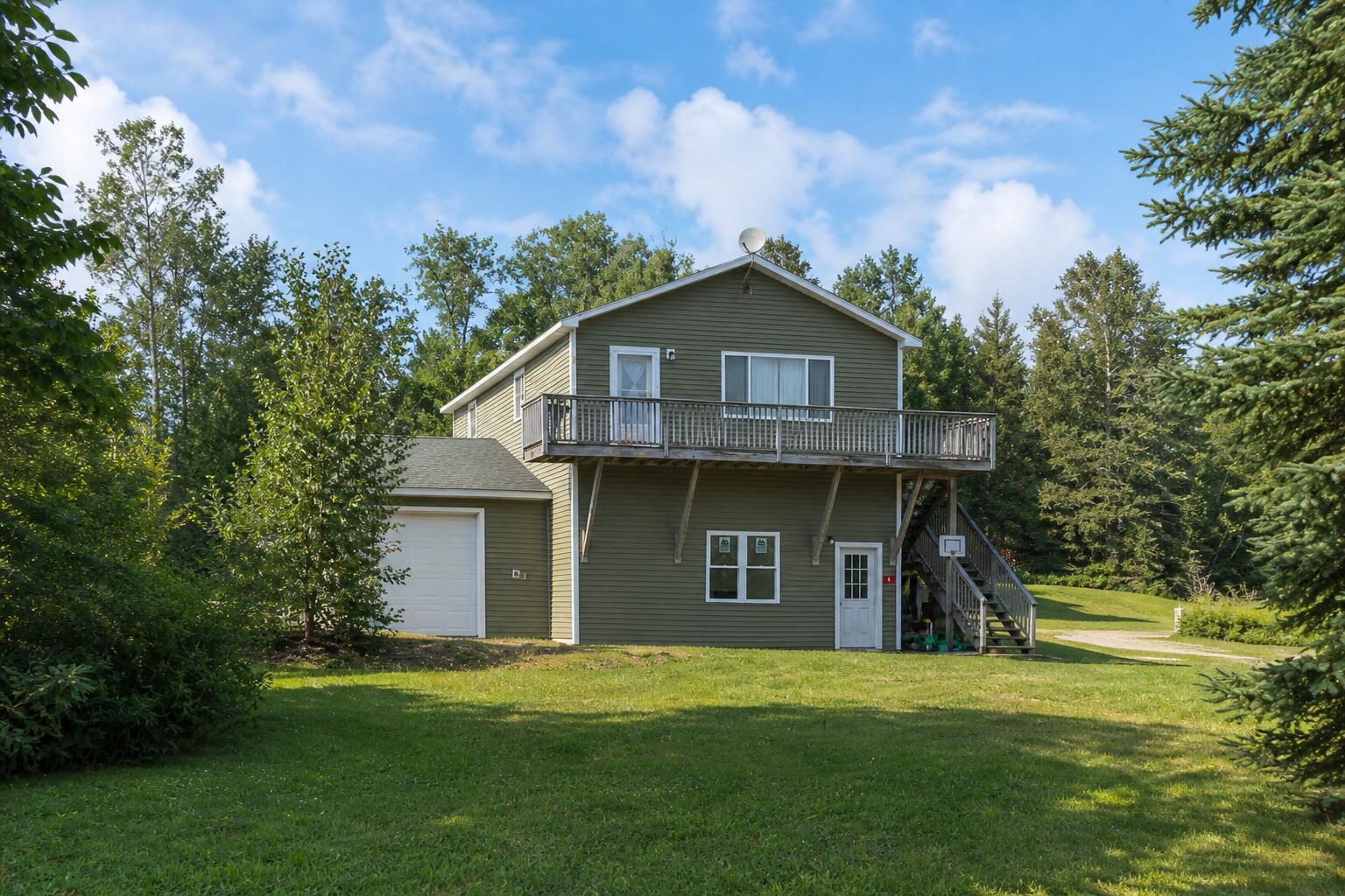 4 Bird's Eye Road Rangeley Plt ME 04970