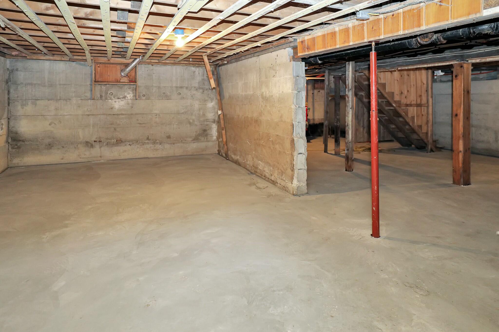 15 Hemingway Street Rumford ME 04276