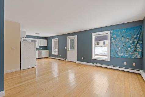 16 Madison Way Camden ME 04843