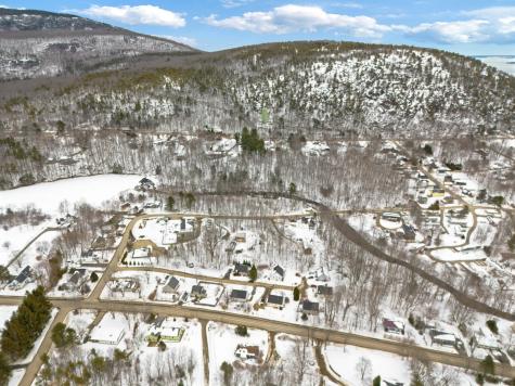 16 Madison Way Camden ME 04843