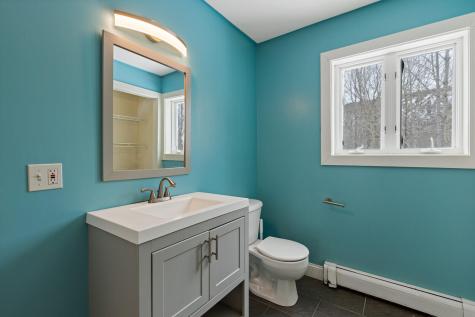 16 Madison Way Camden ME 04843