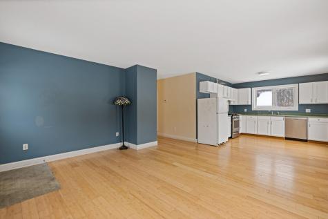 16 Madison Way Camden ME 04843