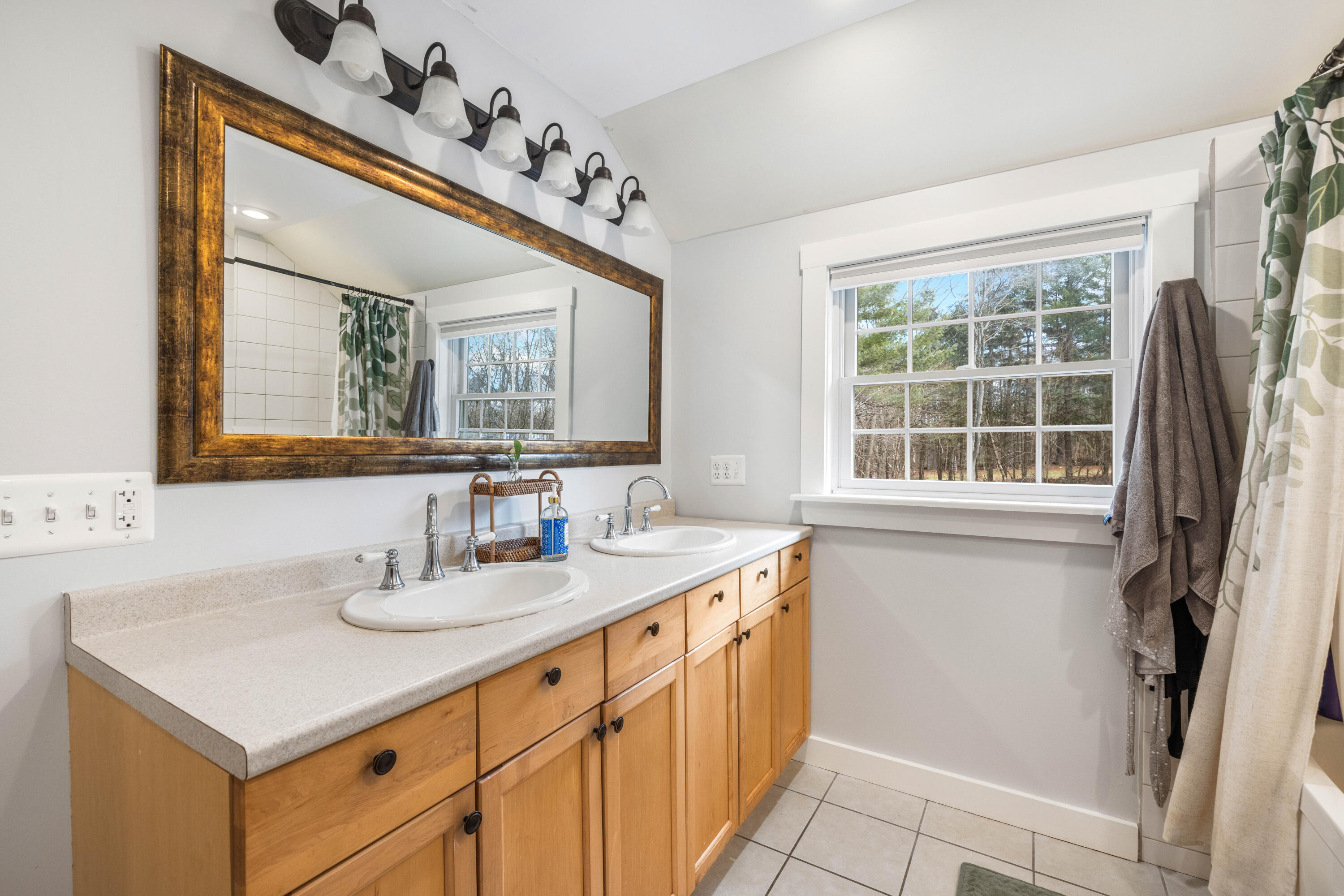 37 Bailey Avenue Portland ME 04103