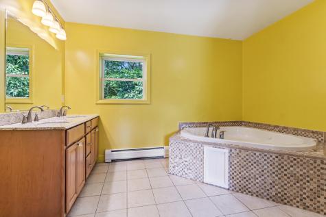 87 Farview Drive Sanford ME 04073