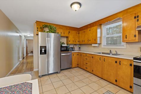 84 Windsor Avenue Augusta ME 04330