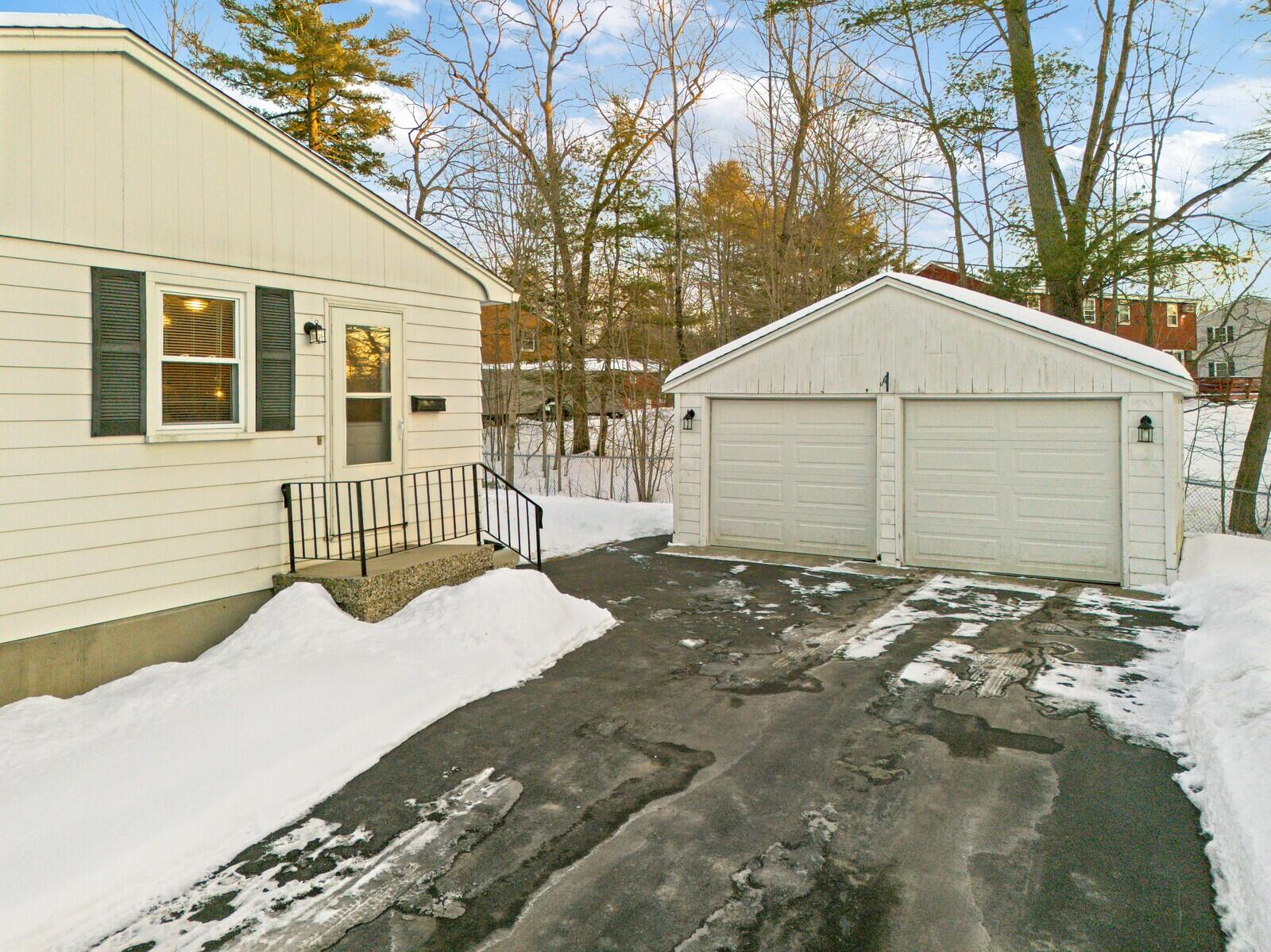 84 Windsor Avenue Augusta ME 04330