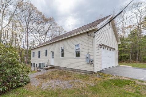 24 Carmichael Avenue Falmouth ME 04105