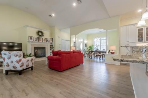 24 Carmichael Avenue Falmouth ME 04105
