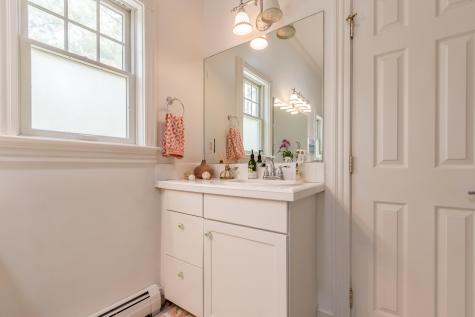 24 Carmichael Avenue Falmouth ME 04105