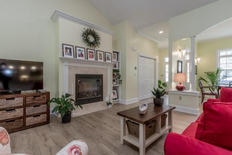 24 Carmichael Avenue Falmouth ME 04105