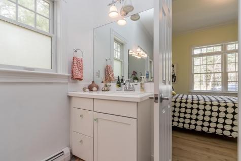 24 Carmichael Avenue Falmouth ME 04105