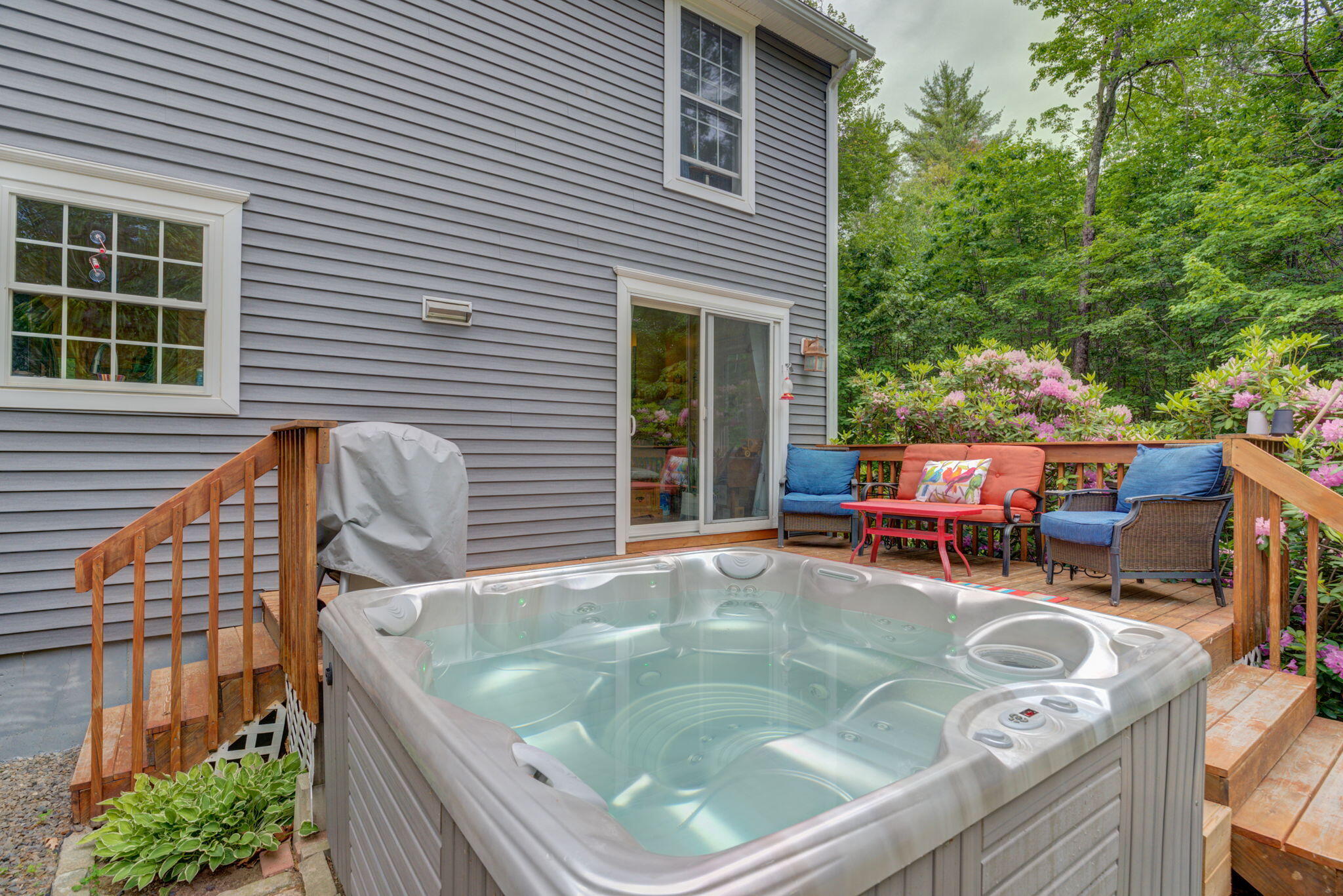 83 Brown Road Raymond ME 04071