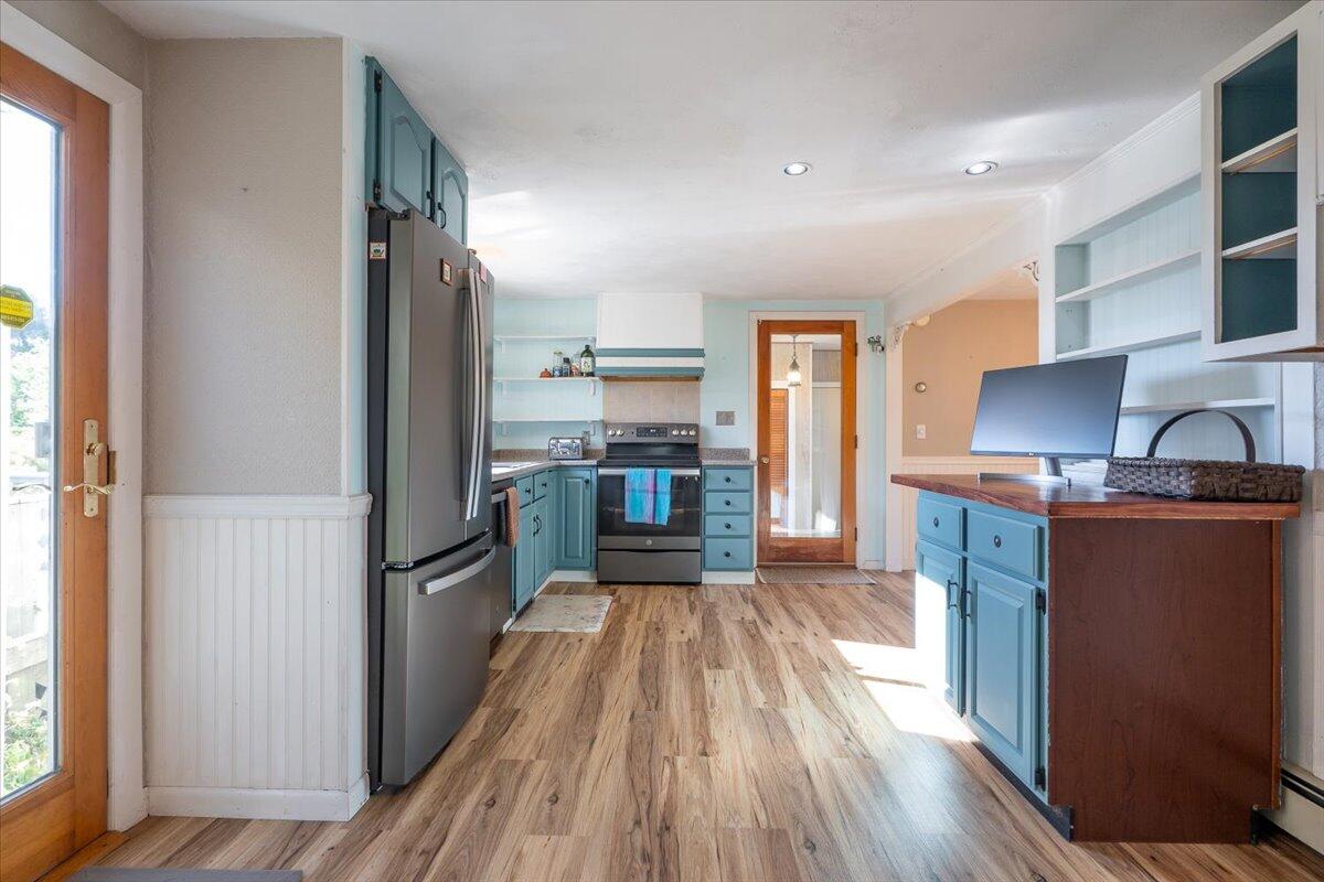 11 Sunnyfield Lane Warren ME 04864