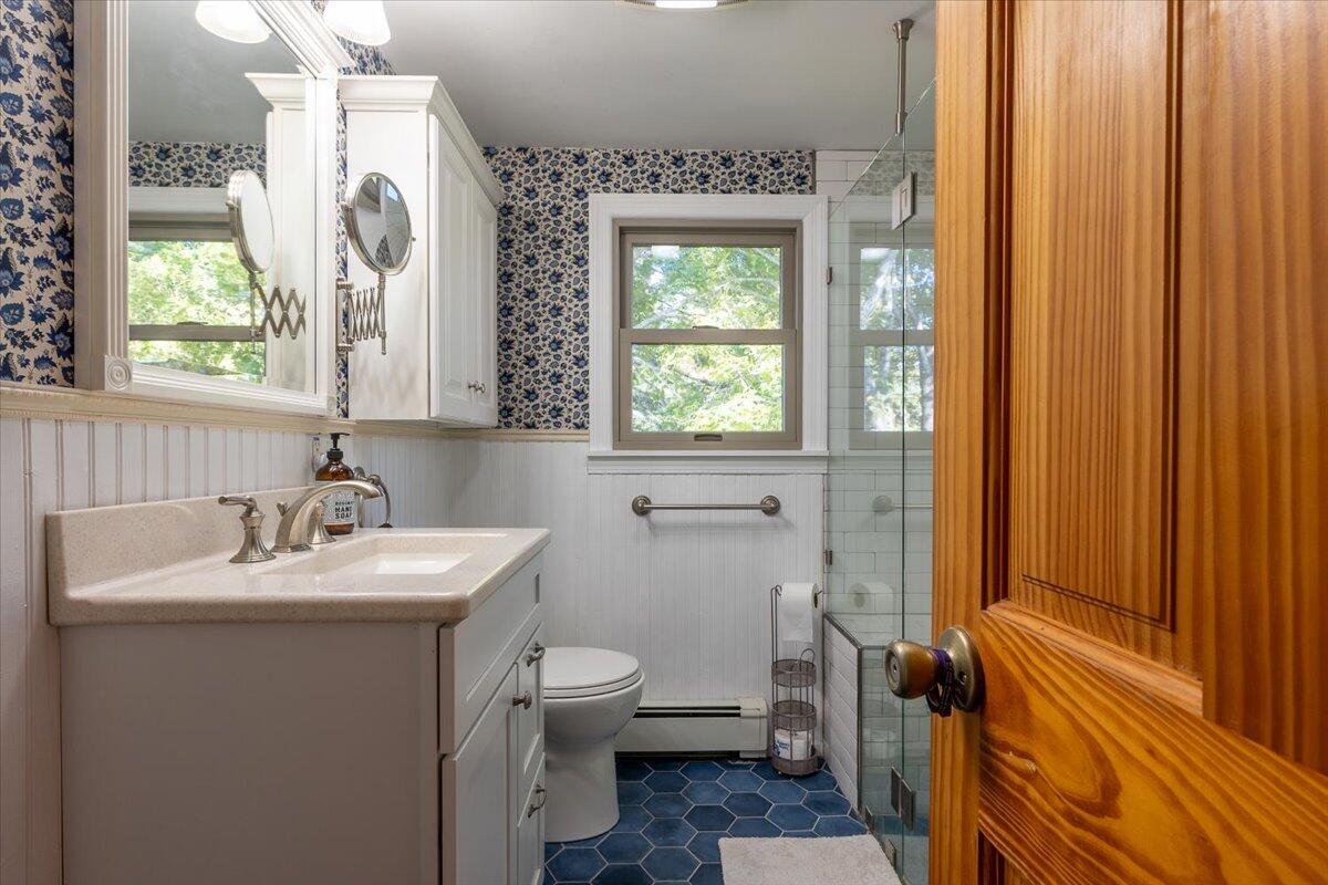 11 Sunnyfield Lane Warren ME 04864