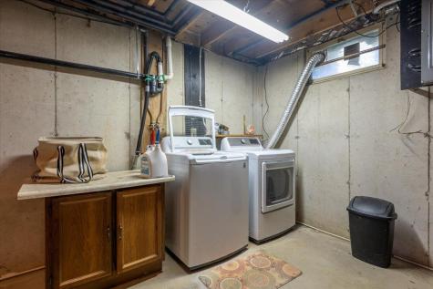 11 Sunnyfield Lane Warren ME 04864