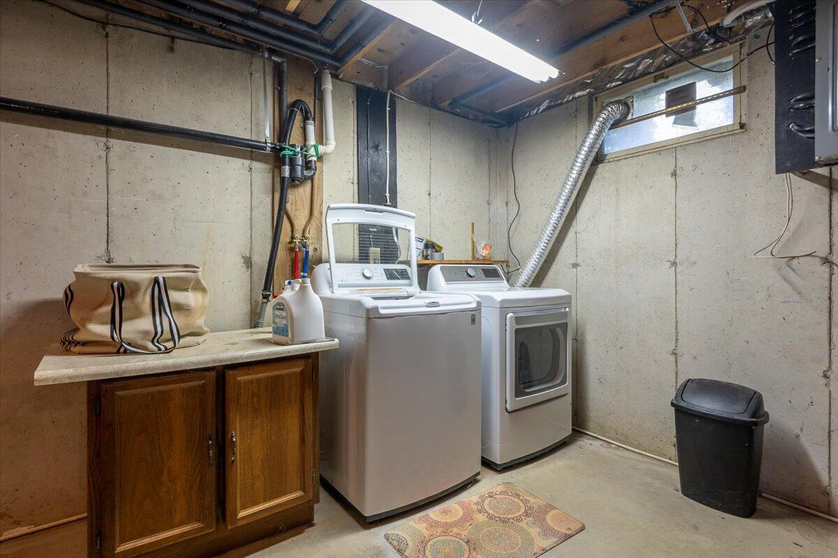 11 Sunnyfield Lane Warren ME 04864