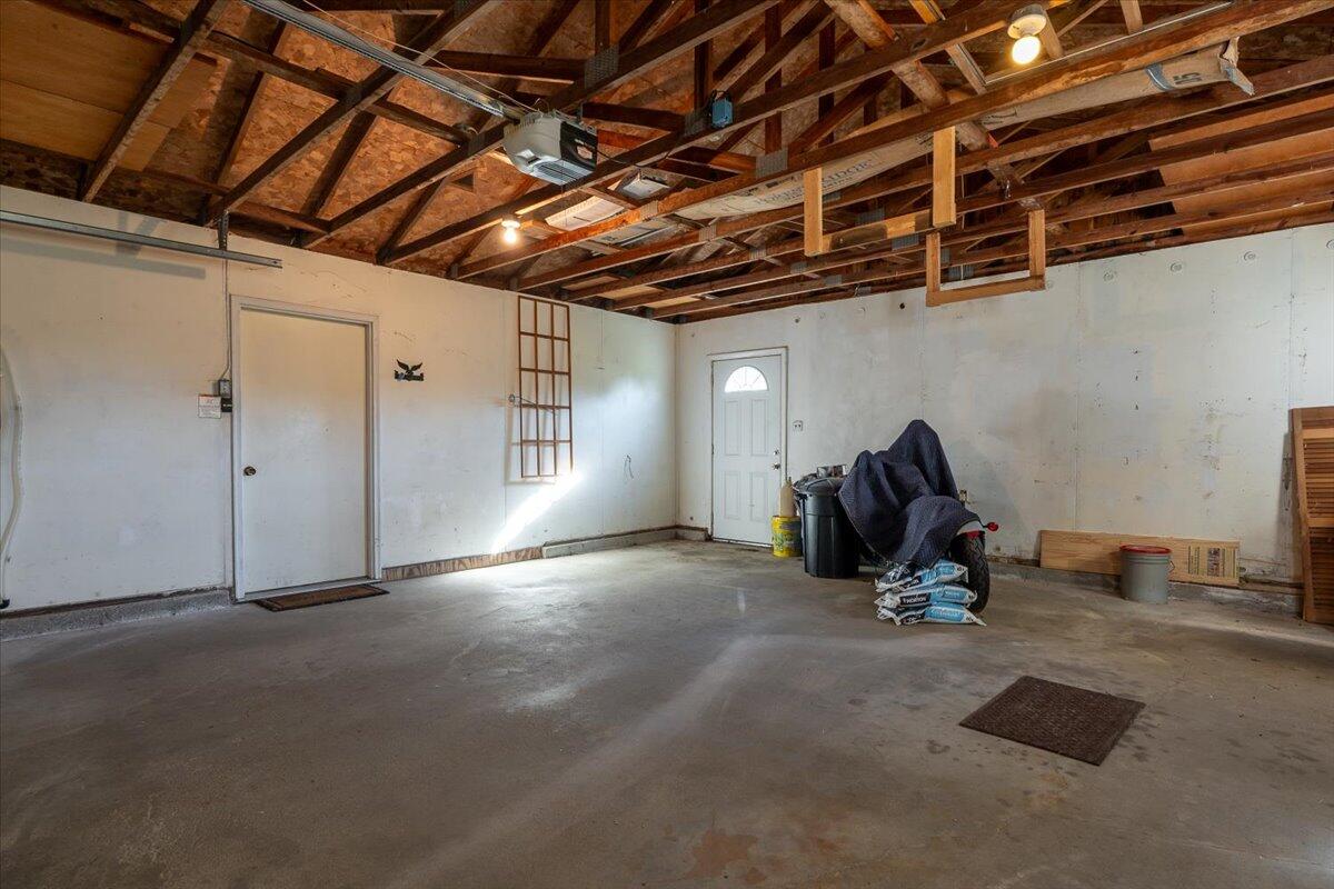 11 Sunnyfield Lane Warren ME 04864