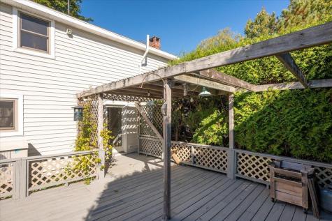 11 Sunnyfield Lane Warren ME 04864