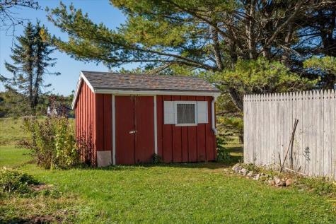 11 Sunnyfield Lane Warren ME 04864