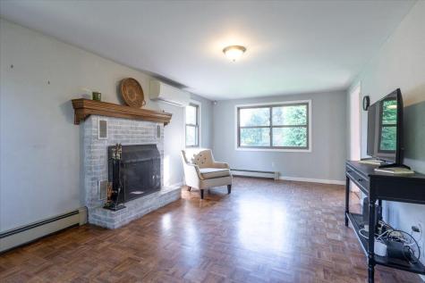 11 Sunnyfield Lane Warren ME 04864
