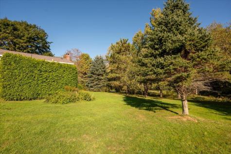 11 Sunnyfield Lane Warren ME 04864