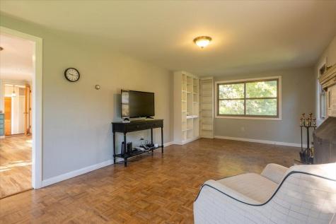 11 Sunnyfield Lane Warren ME 04864
