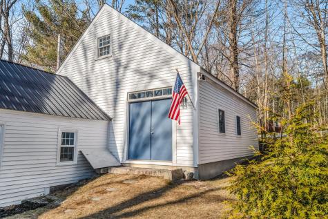 37 Main Street Raymond ME 04071