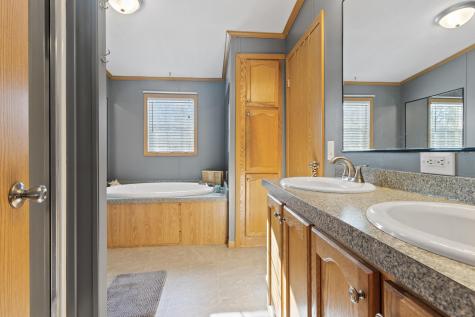 16 Middle Road Kennebunk ME 04043