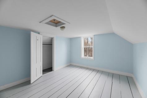 56 Lincoln Avenue Gardiner ME 04345