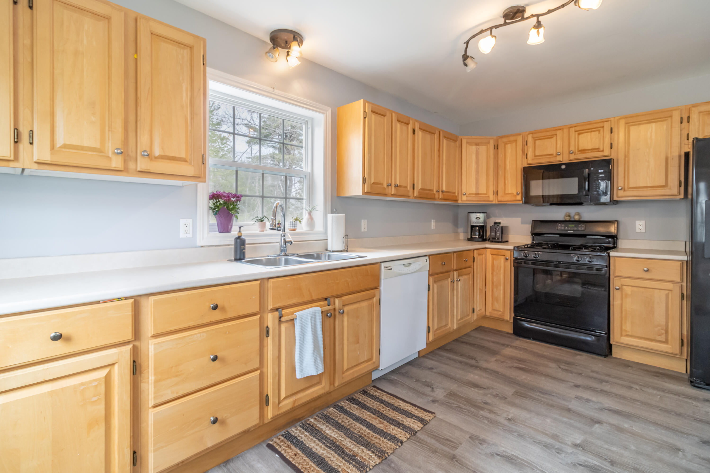 53 Cardinal Way Bangor ME 04401