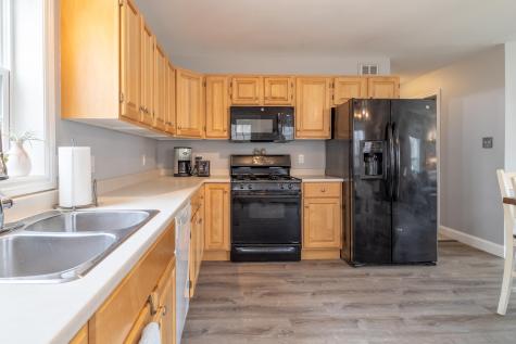 53 Cardinal Way Bangor ME 04401