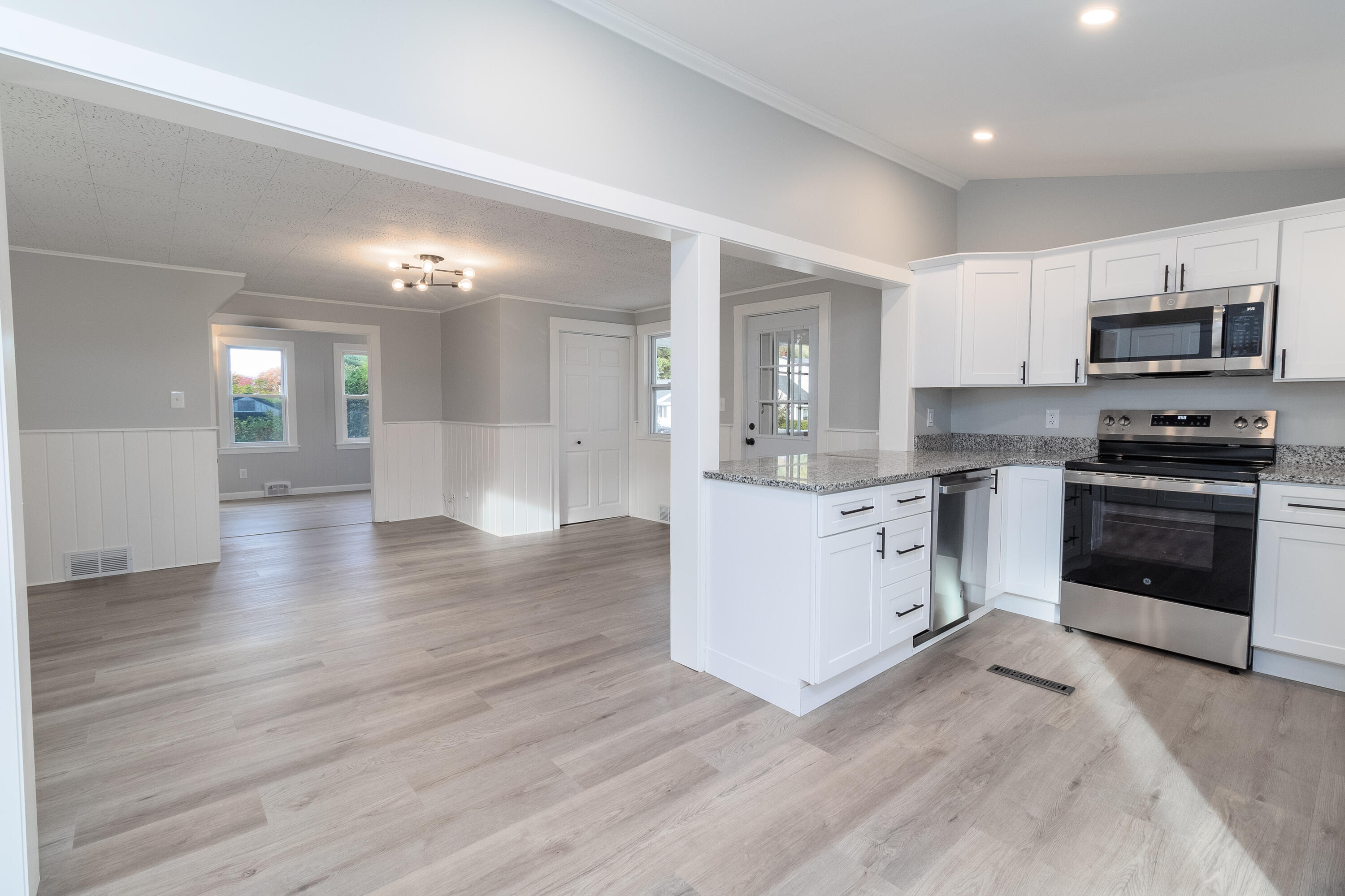 34 Flanders Street Auburn ME 04210