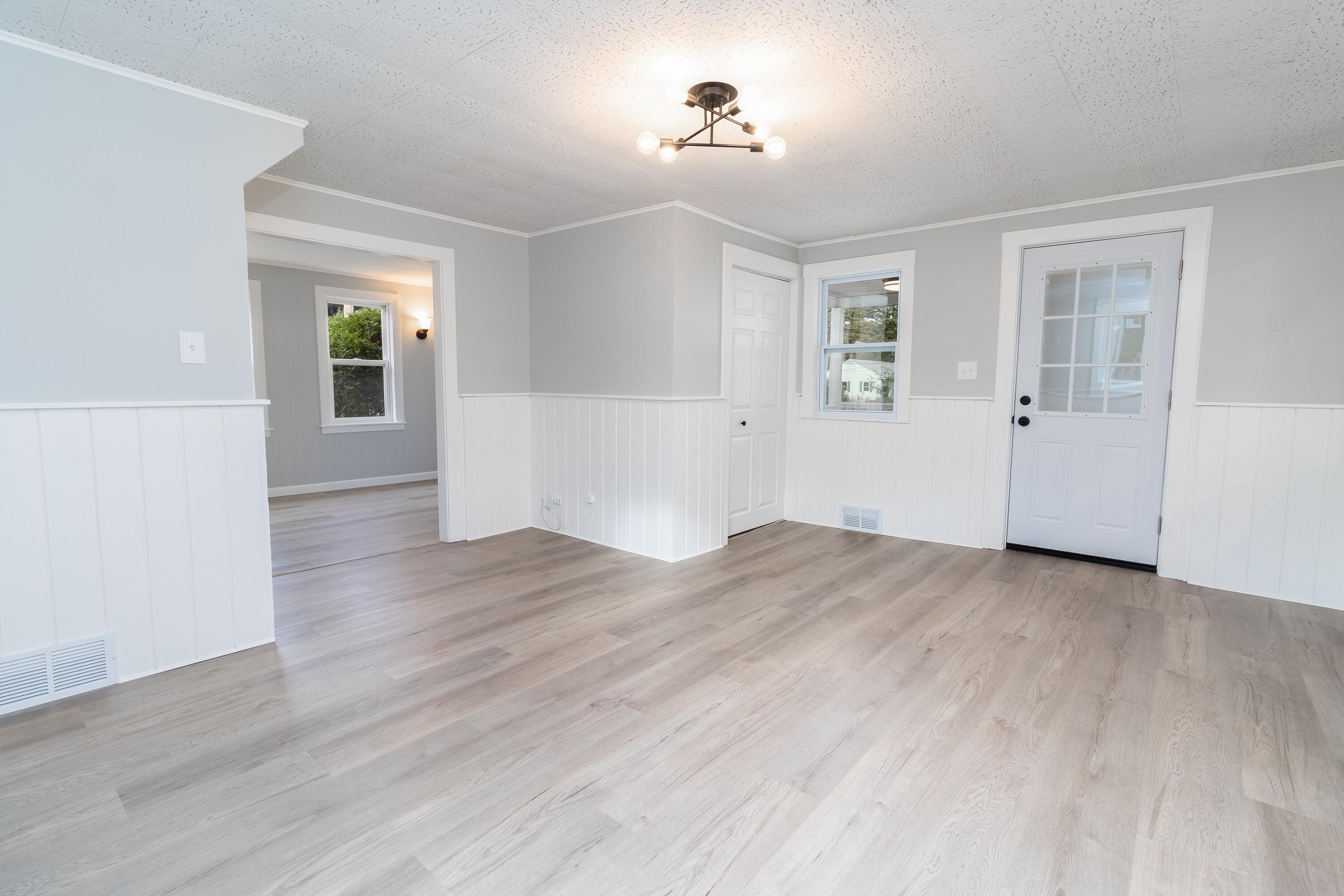 34 Flanders Street Auburn ME 04210