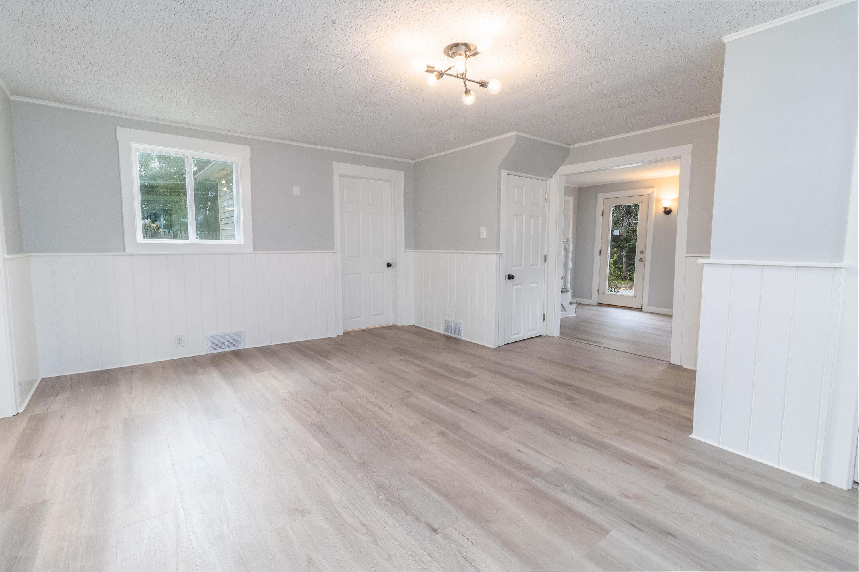 34 Flanders Street Auburn ME 04210