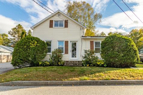 34 Flanders Street Auburn ME 04210