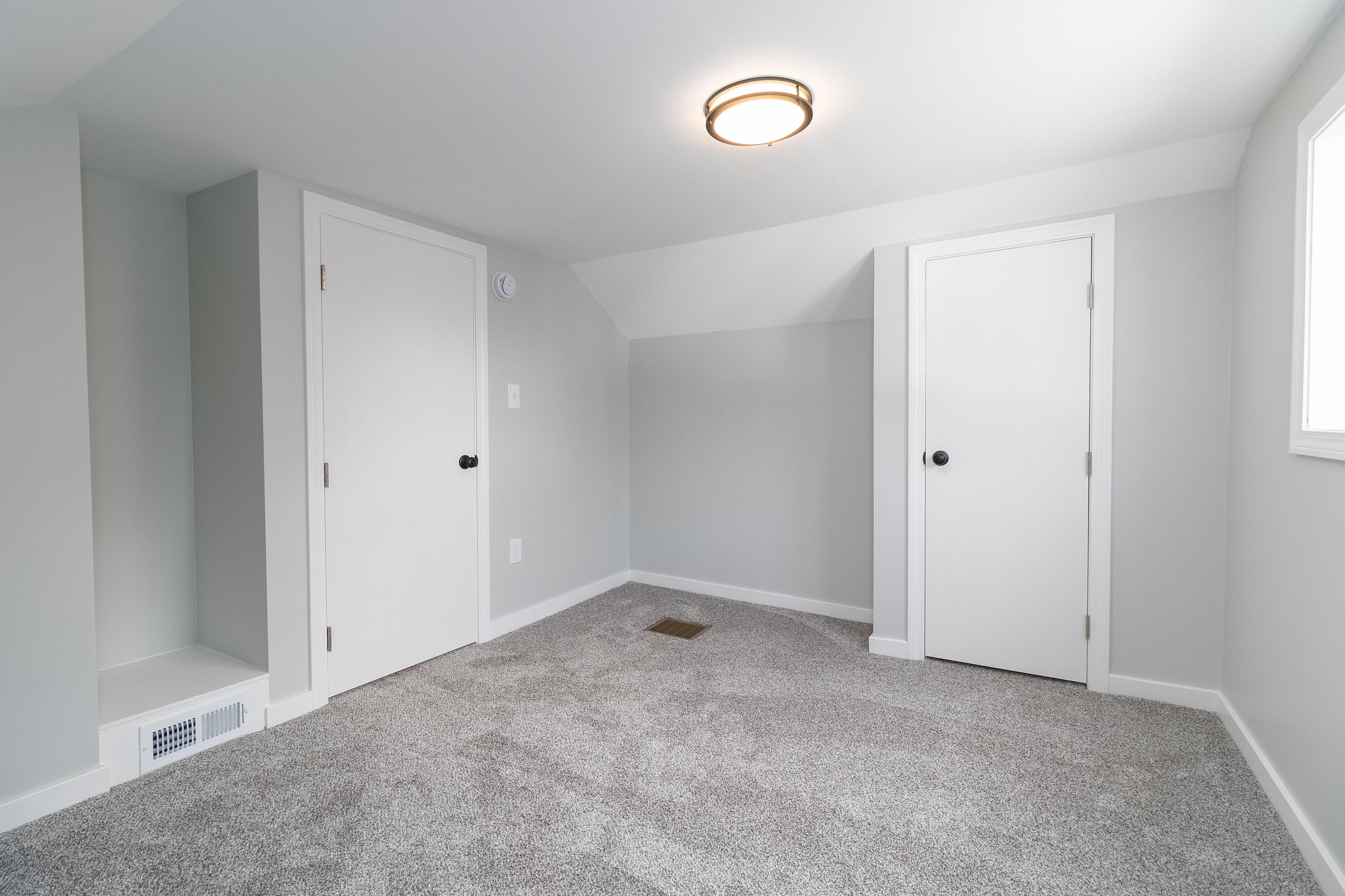 34 Flanders Street Auburn ME 04210