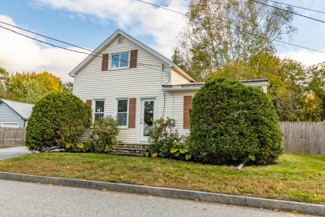 34 Flanders Street Auburn ME 04210