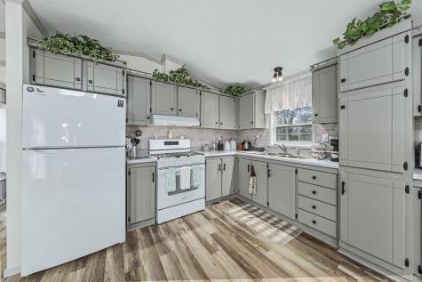 23 Mountainside Park Camden ME 04843